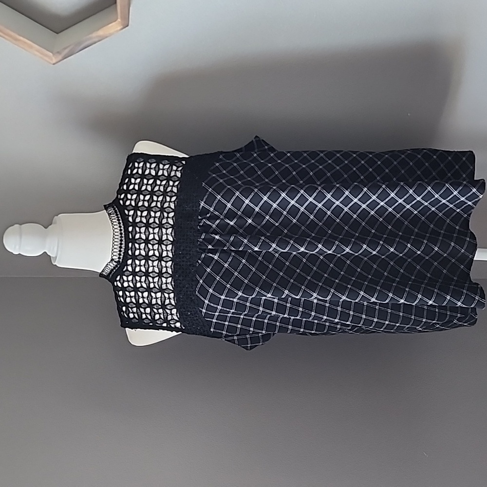 Maurices Sleeveless Blouse - Size XL